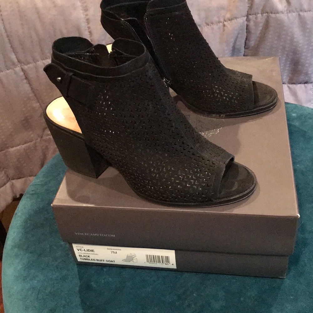 Vince Camuto Black Style- VC-LIDIE Size 7M